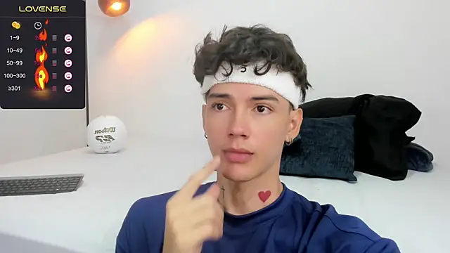 Snapshot of badboy_one_ chatting on 01.25.25 badboy one online show from 01.25.25