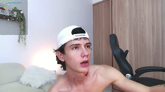 Snapshot of badboy_one_ chatting on 09.29.25 badboy one online show from 09.29.25