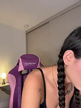 Hips hannah online show from 10.19.25