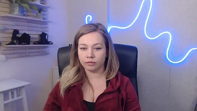 holly xglam online show from 01.20.25