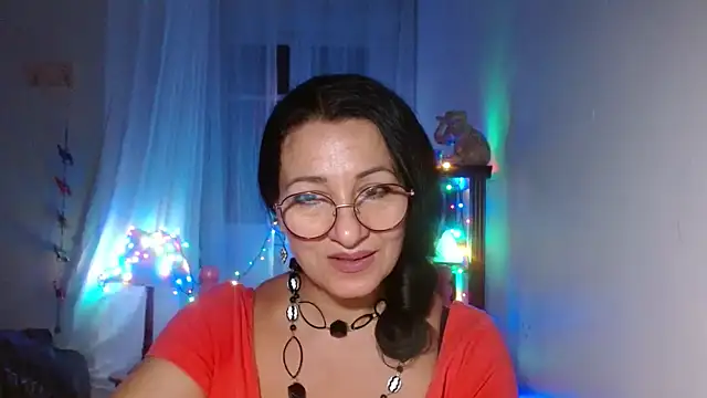 Snapshot of KeisyNeonX chatting on 09.21.25 KeisyNeonX online show from 09.21.25