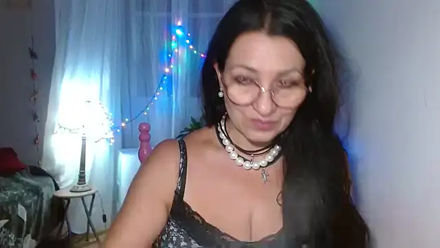 Snapshot of KeisyNeonX chatting on 09.22.25 KeisyNeonX online show from 09.22.25