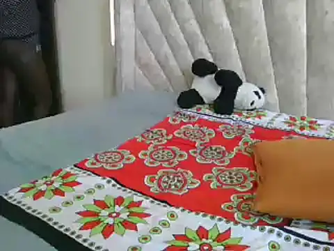 Snapshot of Sexy_Villagegal chatting on 09.23.25 Sexy Villagegal online show from 09.23.25