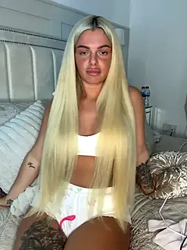 Snapshot of IrishTeenBarbie69 chatting on 10.16.25 IrishTeenBarbie69 online show from 10.16.25