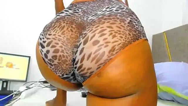 Natasha Spencer online show from 11.27.25