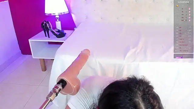 Miliaangeles online show from 02.03.25