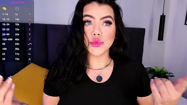 Snapshot of Harmonybabe_ chatting on 09.19.25 Harmonybabe online show from 09.19.25