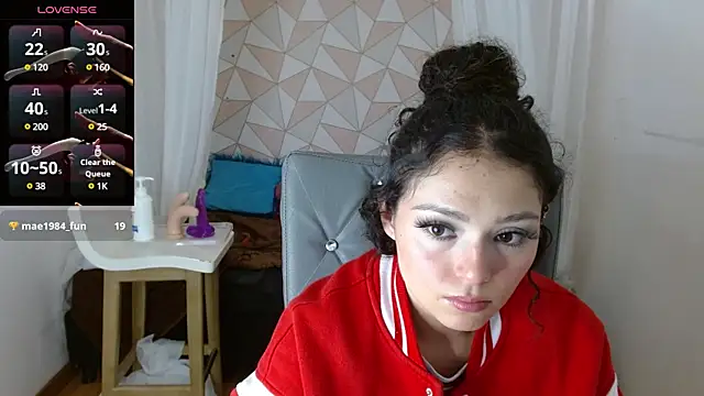 Snapshot of mapelove chatting on 01.17.25 mapelove online show from 01.17.25