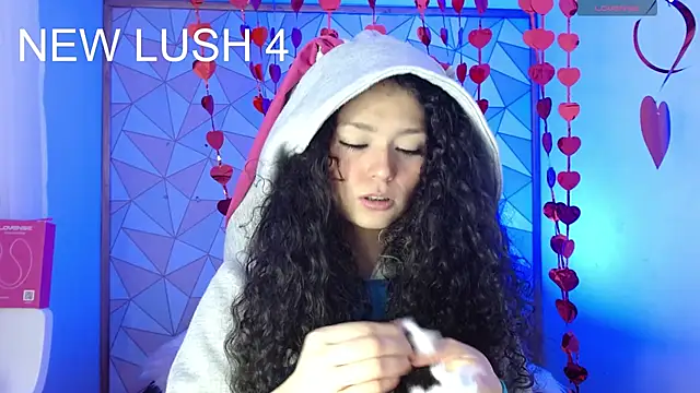 Snapshot of mapelove chatting on 02.19.25 mapelove online show from 02.19.25