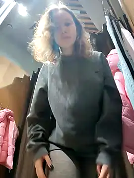 Snapshot of _AnMiss_ chatting on 11.26.25 AnMiss online show from 11.26.25