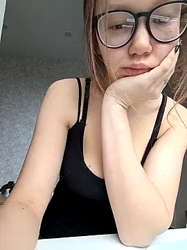 Snapshot of _AnMiss_ chatting on 12.03.25 AnMiss online show from 12.03.25