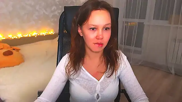 Snapshot of _AnMiss_ chatting on 12.16.25 AnMiss online show from 12.16.25