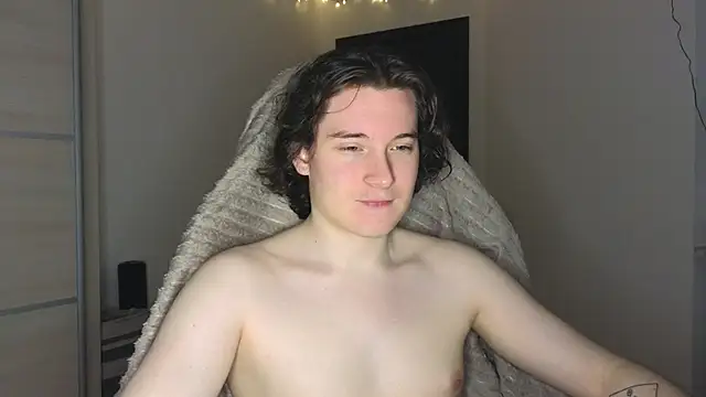 MoreRealAlex online show from 11.13.25