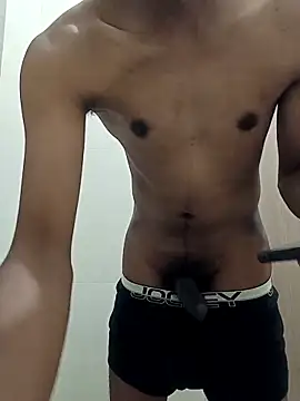 Snapshot of JerryJerome01 chatting on 03.21.25 JerryJerome01 online show from 03.21.25