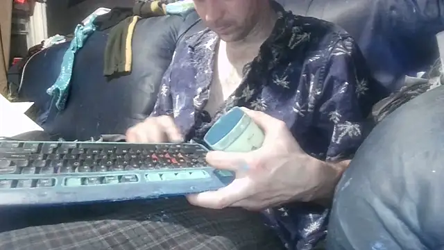 robeaulieu02 online show from 01.27.25