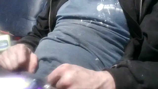 robeaulieu02 online show from 01.28.25