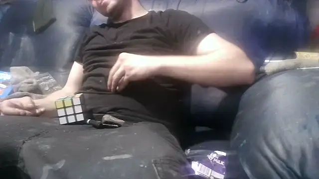 robeaulieu02 online show from 02.24.25