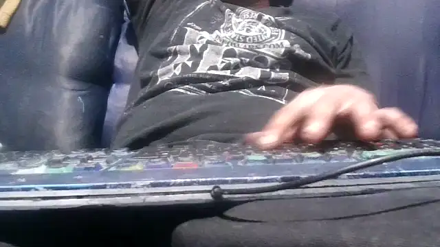 robeaulieu02 online show from 03.17.25