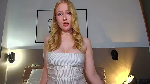 JuliaJaee online show from 09.26.25