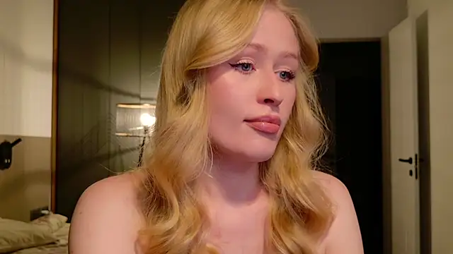 JuliaJaee online show from 07.11.26