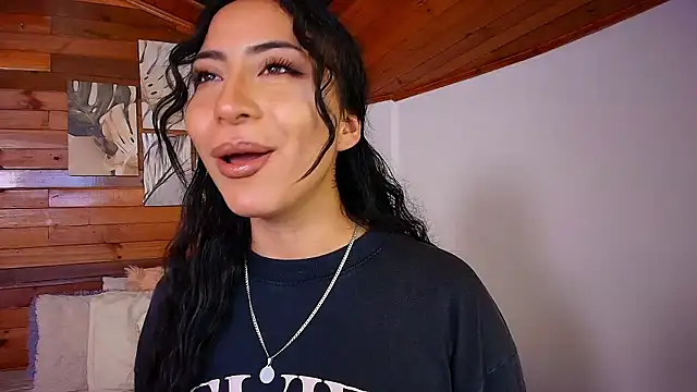 amber curly online show from 01.08.26