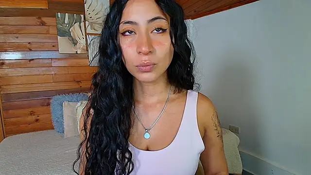 amber curly online show from 03.02.26