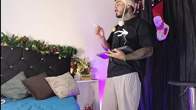 Snapshot of john_cartter1 chatting on 11.14.25 john cartter1 online show from 11.14.25