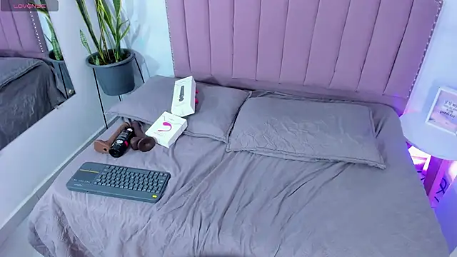 angeline blake  online show from 01.21.25