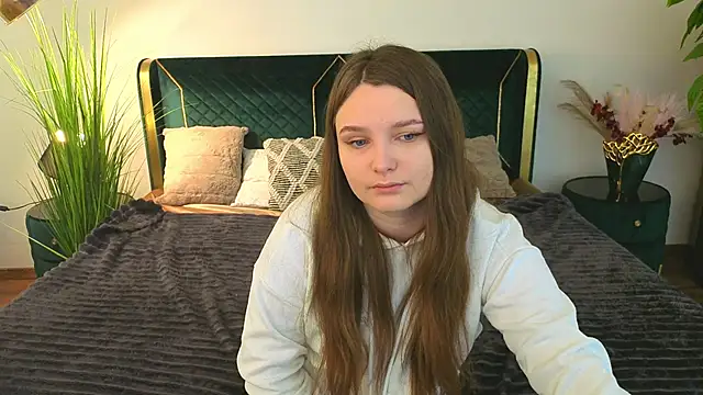 MagicPeachh  online show from 03.25.26