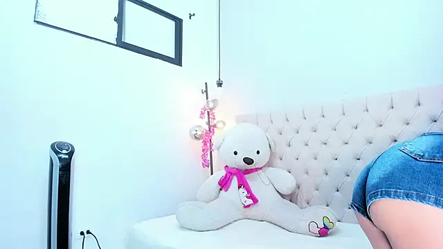 Victoria Coleman online show from 10.09.25