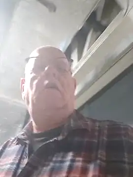 andrejoyfull64 online show from 10.13.25