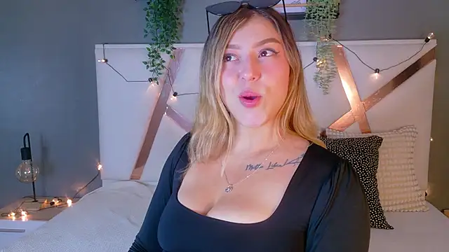 LilithSmith  online show from 01.17.26