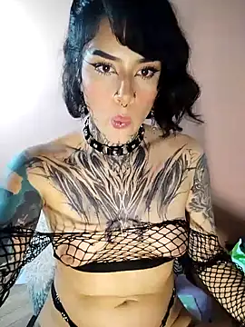 Snapshot of taaylor33 chatting on 02.11.25 taaylor33 online show from 02.11.25