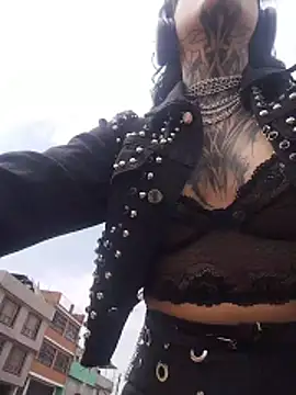 taaylor33 online show from 02.06.26