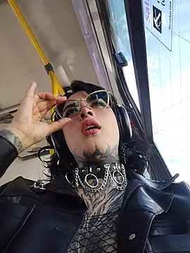 taaylor33 online show from 03.11.26