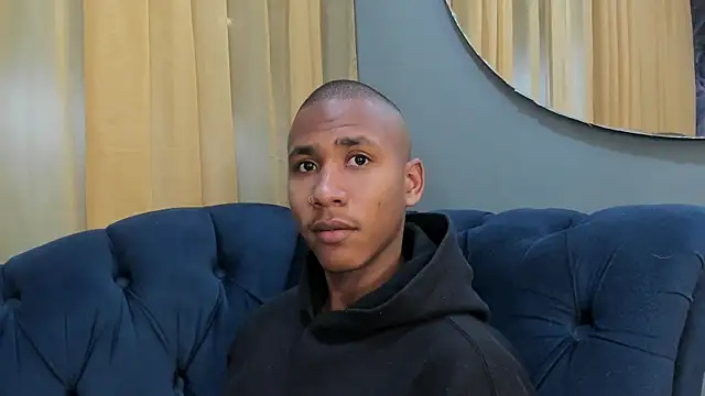 Snapshot of Ethan_Fox11 chatting on 01.04.25 Ethan Fox11 online show from 01.04.25