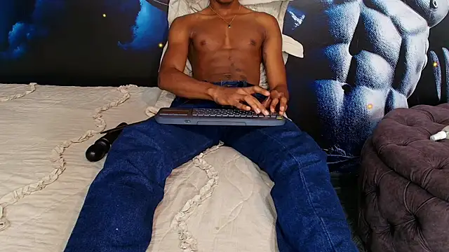 Snapshot of Ethan_Fox11 chatting on 02.15.25 Ethan Fox11 online show from 02.15.25