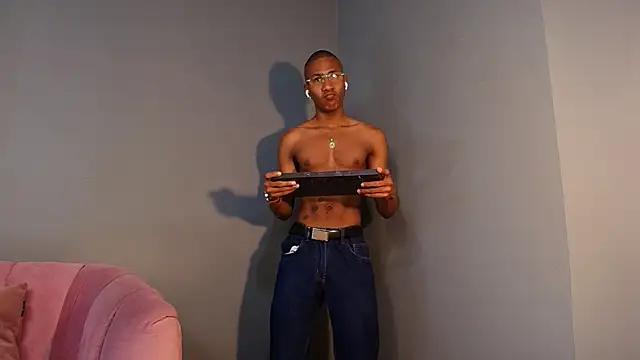 Snapshot of Ethan_Fox11 chatting on 02.24.25 Ethan Fox11 online show from 02.24.25