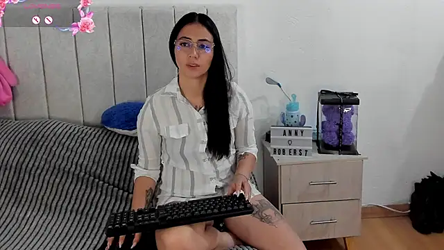 Snapshot of anny_roberts chatting on 05.31.26 anny roberts online show from 05.31.26