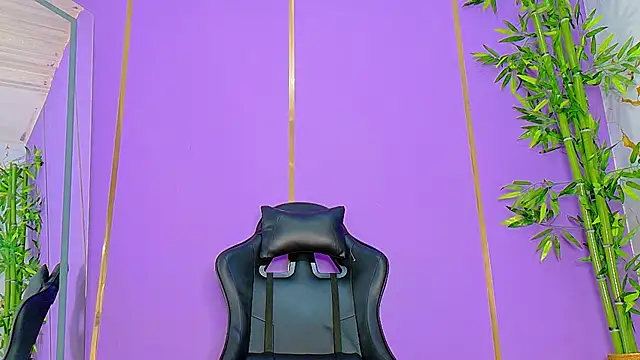 scarlet-jonesx online show from 10.25.25