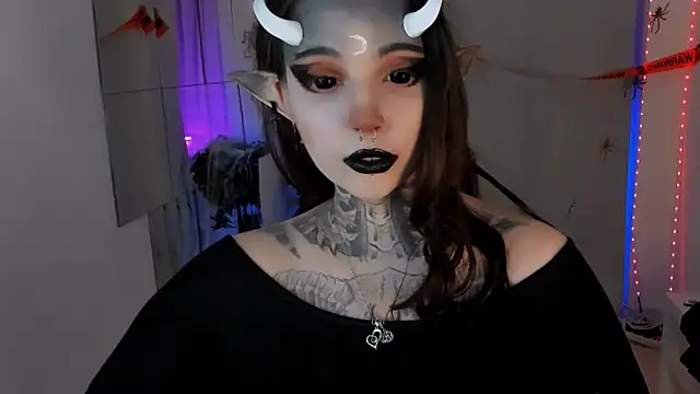 Dixi Pixi  online show from 10.31.25