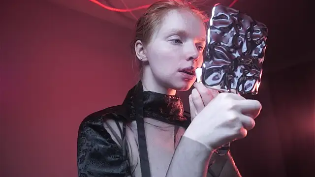 ginger hugs online show from 10.02.25