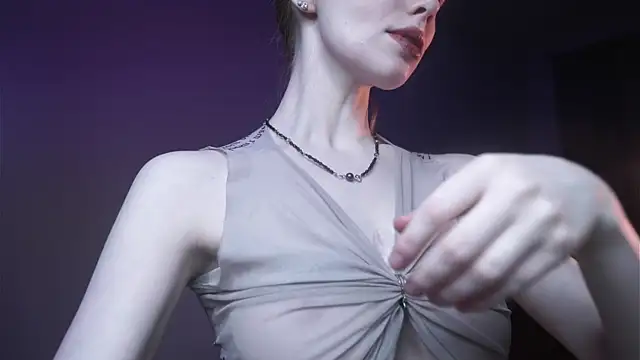 ginger hugs online show from 12.14.25