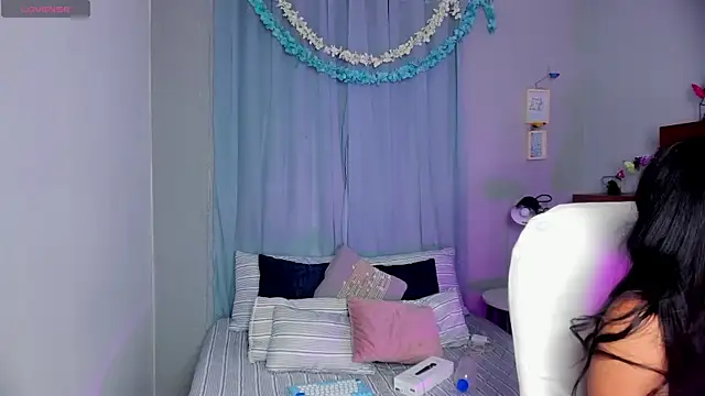 Snapshot of Chloe_fischer_ chatting on 07.08.26 Chloe fischer online show from 07.08.26