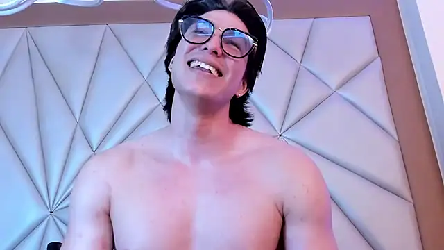 Karimferrer online show from 12.23.24