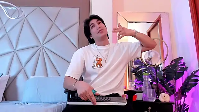 Karimferrer online show from 01.03.25