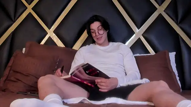 Karimferrer online show from 11.13.25