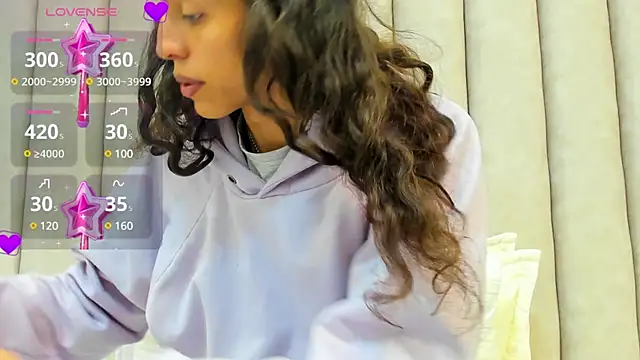 FreyaMoller online show from 02.17.25