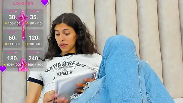 FreyaMoller online show from 02.18.25