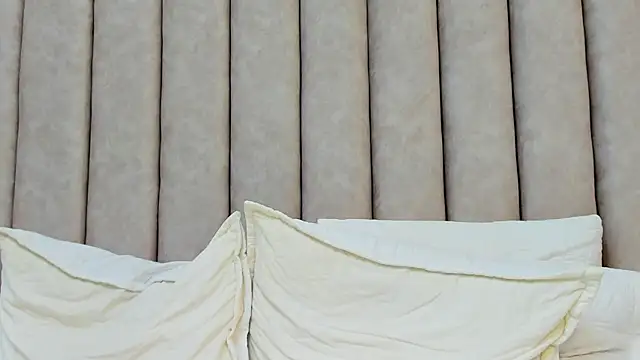 FreyaMoller online show from 02.19.25